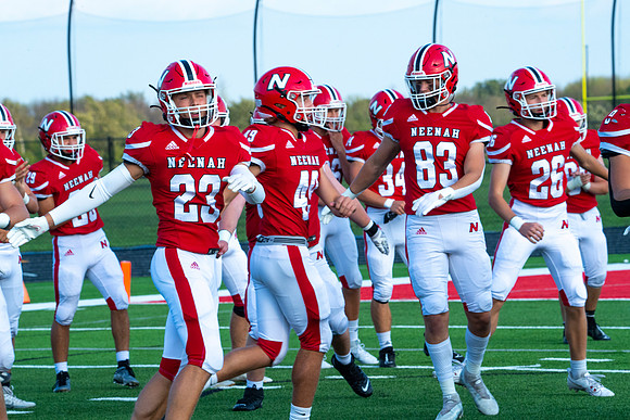 Neenah vs DePere 0200