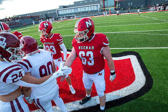 Neenah vs DePere 0268