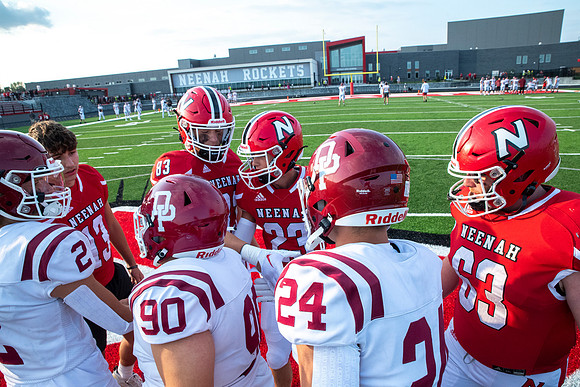 Neenah vs DePere 0275