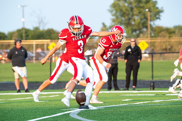 Neenah vs DePere 0429