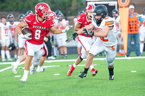Neenah vs Kaukauna 0504