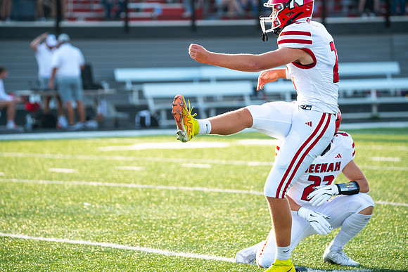 Neenah vs Montego 0092