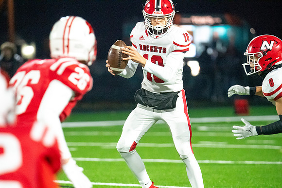 Neenah vs Kimberly 0463