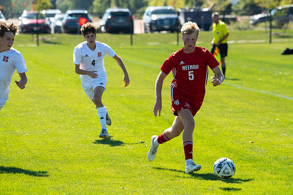 Neenah vs Sussex Hamilton 187