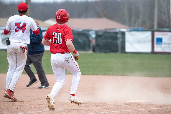 Neenah vs Hortonville 0207