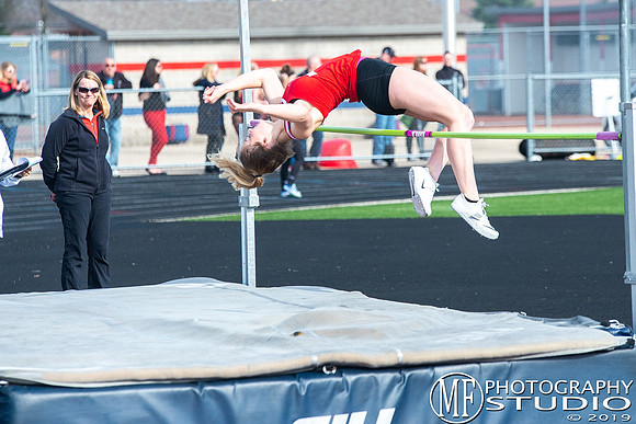 nhs_girls_track_008_47082620324_o