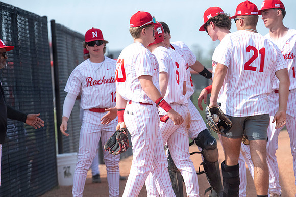 Neenah vs Hortonville 0498