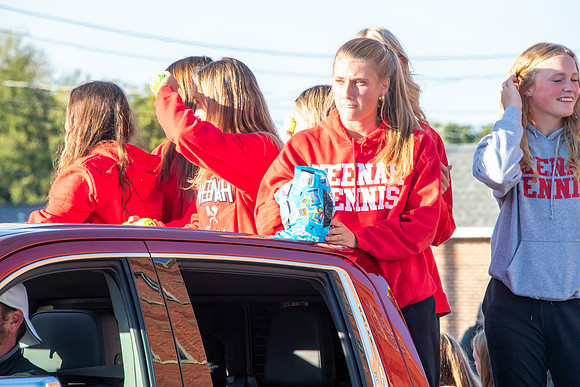 Homecoming Parade 185