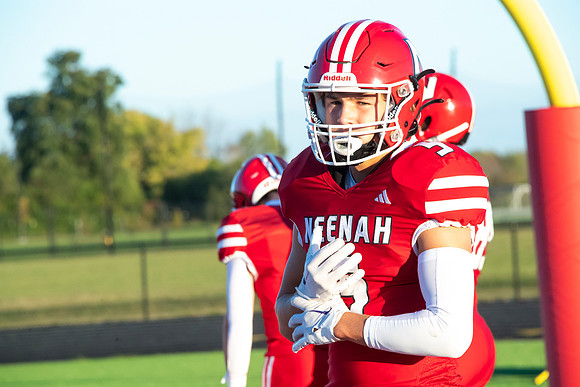 Neenah vs Oshkosh West 0128