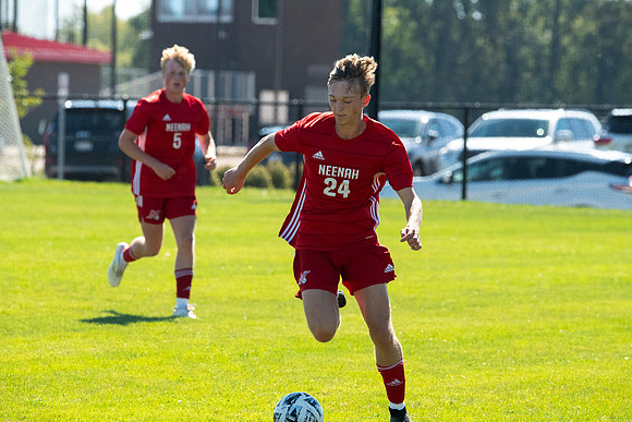 Neenah vs Sussex Hamilton 105