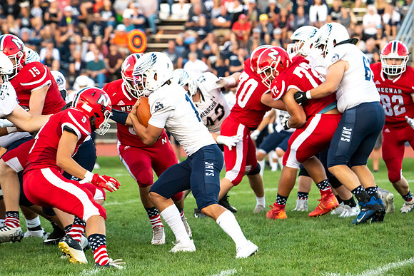 Neenah v Menasha_0455