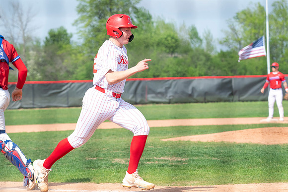 Neenah vs Hortonville 0404