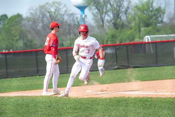 Neenah vs Hortonville 0321