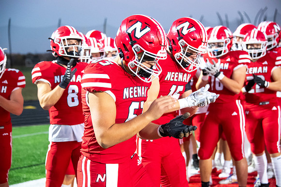 Neenah vs Hortonville 0173