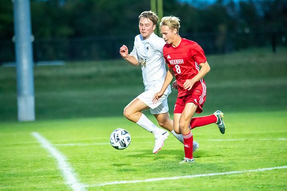 Neenah vs Appleton North 095