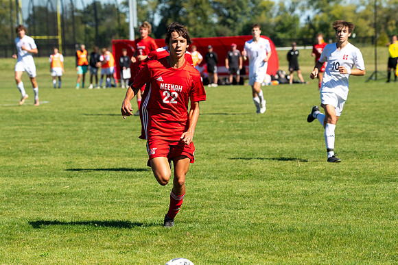 Neenah vs Sussex Hamilton 359