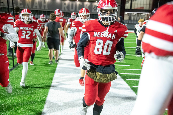 Neenah vs Muskego 0222