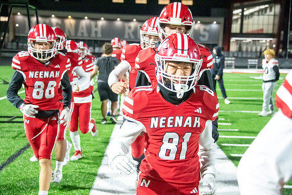 Neenah vs Muskego 0217