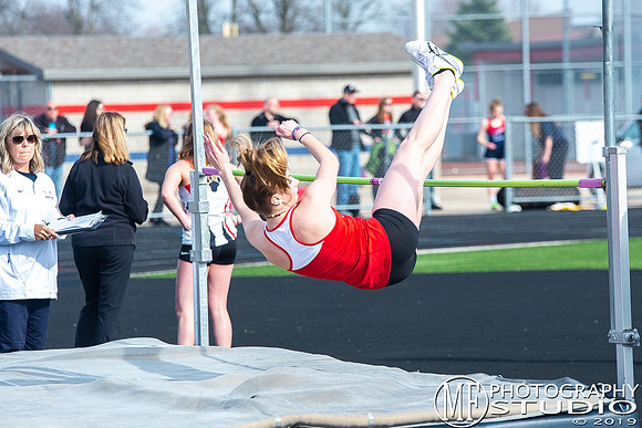 nhs_girls_track_006_47082620824_o