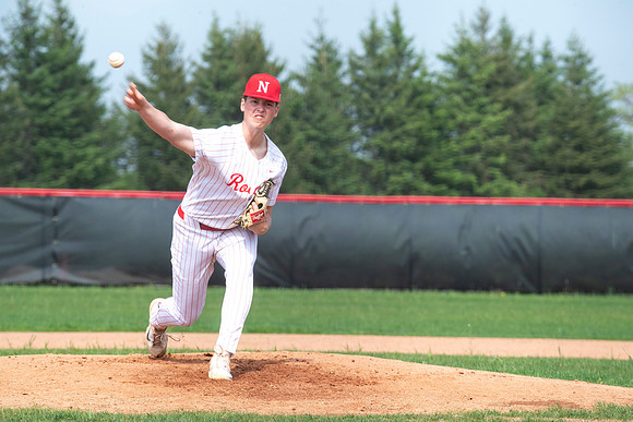 Neenah vs Hortonville 0030