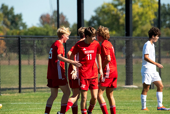 Neenah vs Sussex Hamilton 090