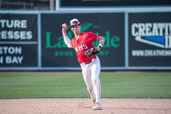 Neenah vs Menasha0439