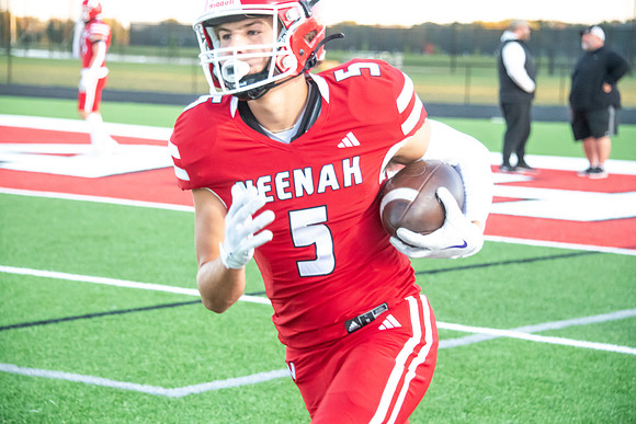 Neenah vs Kimberly 0096