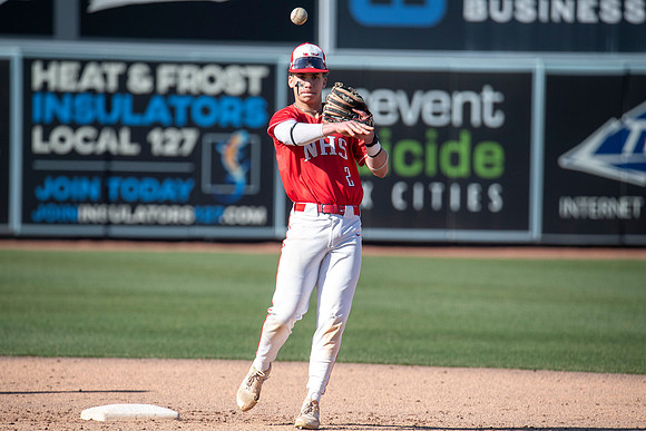 Neenah vs Menasha0120