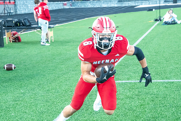 Neenah vs Kimberly 0024
