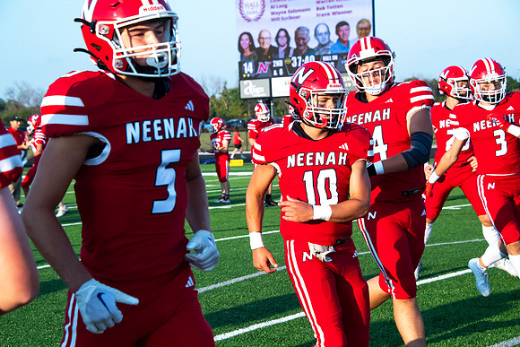 Neenah vs Appleton East 0174