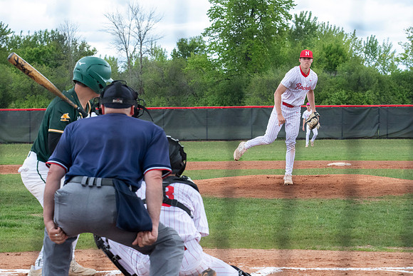 Neenah vs DC Everest 220