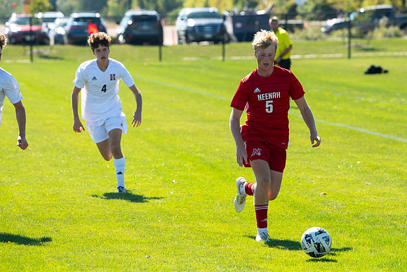 Neenah vs Sussex Hamilton 188