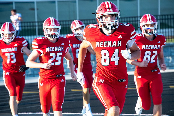 Neenah vs Appleton East 0139