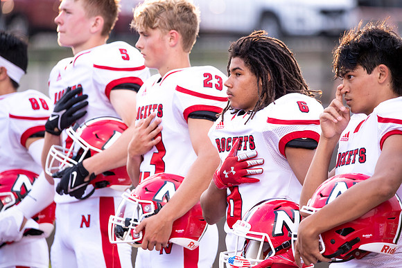 Neenah v DePere_0202
