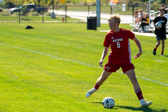 Neenah vs Sussex Hamilton 193