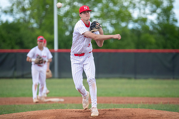 Neenah vs DC Everest 210