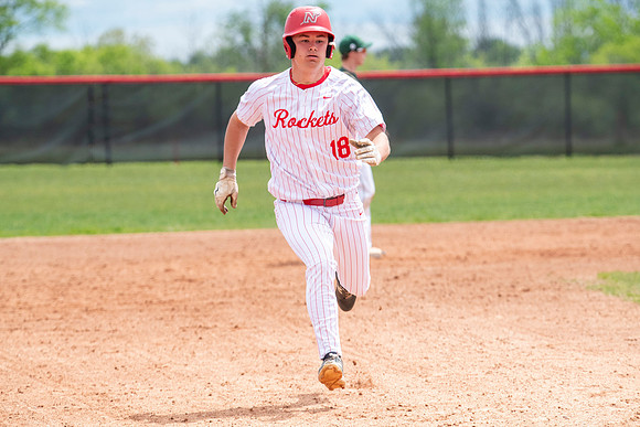 Neenah vs DC Everest 370