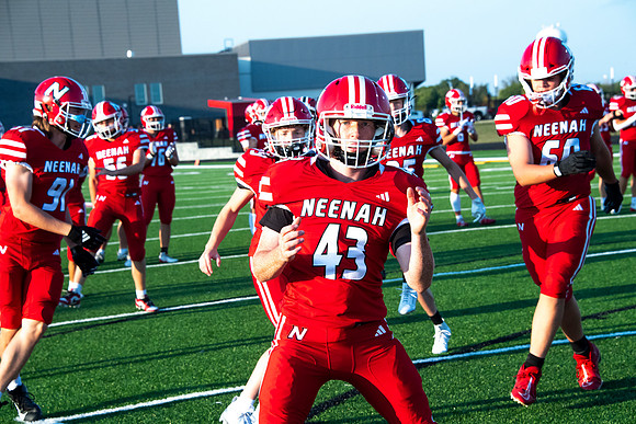Neenah vs Appleton East 0172