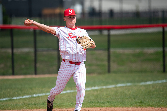 Neenah vs DC Everest 092