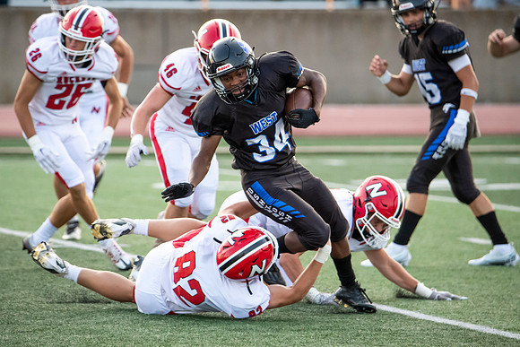 Neenah v Oshkosh West_0192
