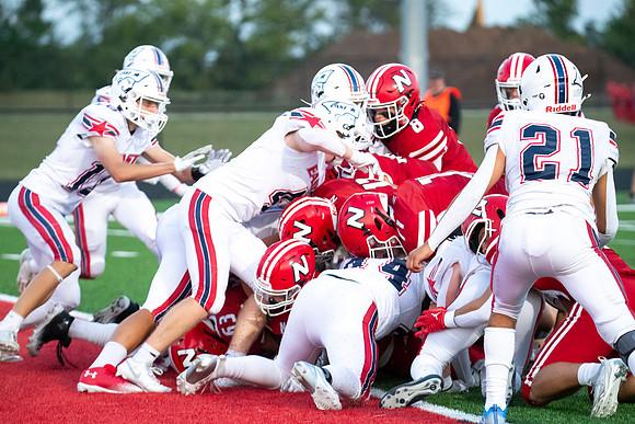 Neenah vs Appleton East 0402
