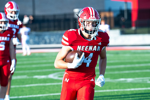 Neenah vs Appleton East 0027