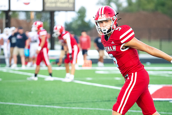 Neenah vs Appleton East 0272