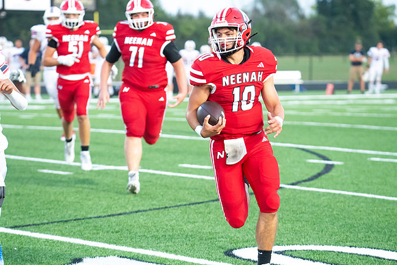 Neenah vs Appleton East 0388