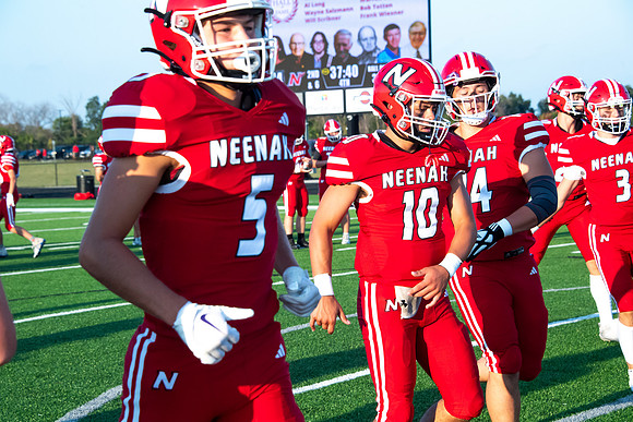Neenah vs Appleton East 0175