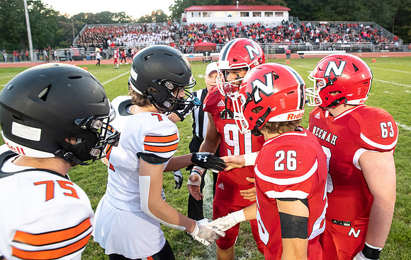 Neenah v Kaukauna_0026