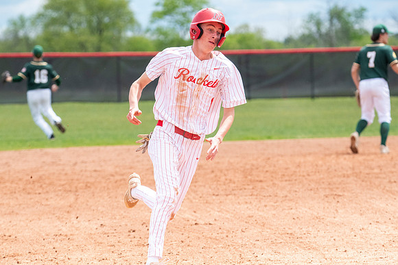 Neenah vs DC Everest 330