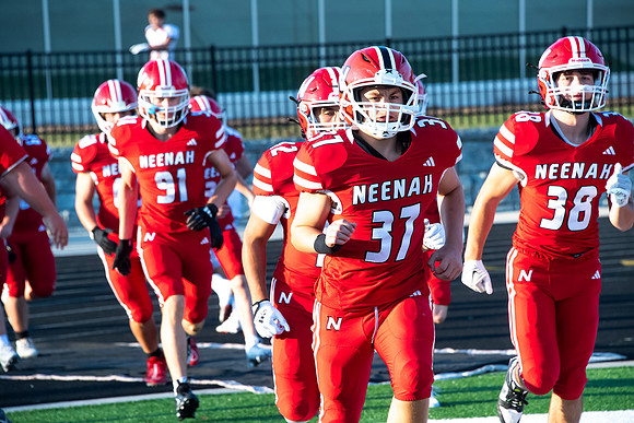 Neenah vs Appleton East 0128