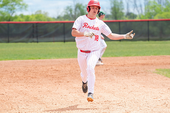 Neenah vs DC Everest 371