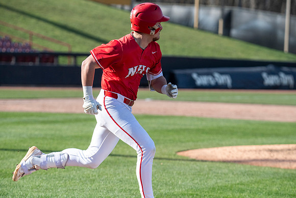 Neenah vs Menasha0331
